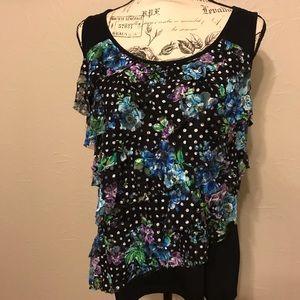 Lace ruffle front top